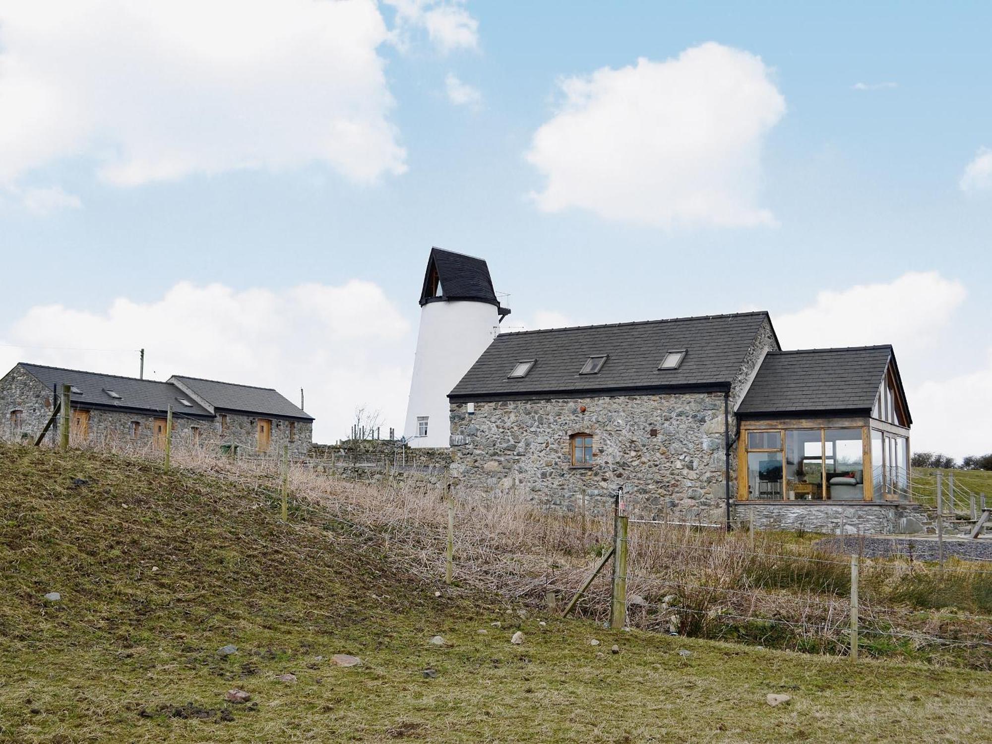 The Top Barn Coedana 외부 사진